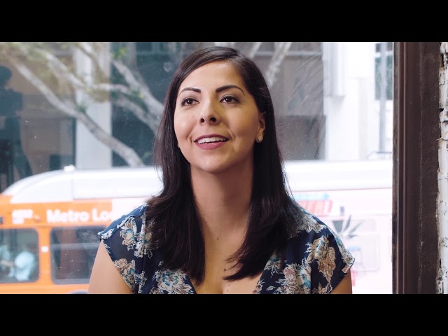 A patient speaking to camera about their treatment at Smile LA